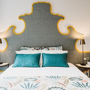 https://auberge-de-saint-remy-de-provence.fr-provencehotel.com